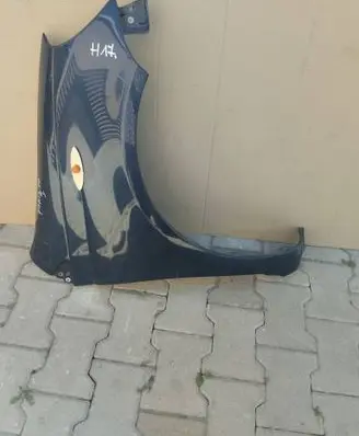 Toyota Yaris Fender BLOTNIKPRAWYYARISI