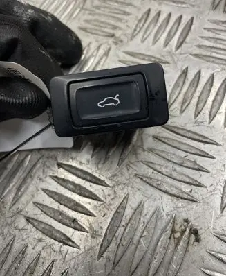 Audi A4 S4 B8 8K Tailgate/boot open switch button 4G0959831A