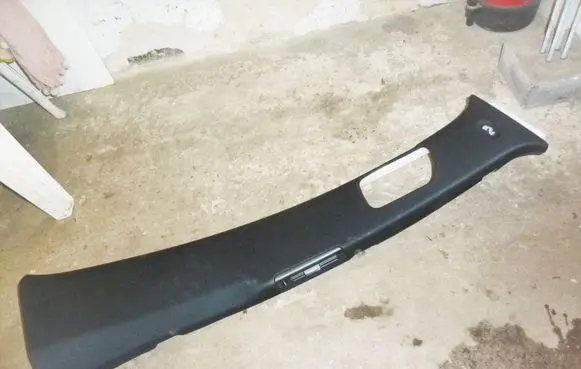Mercedes-Benz R W251 (B) pillar trim (bottom) A2516908025