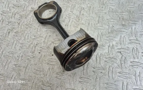 Mercedes-Benz GLE (W166 - C292) Piston with connecting rod 9325N