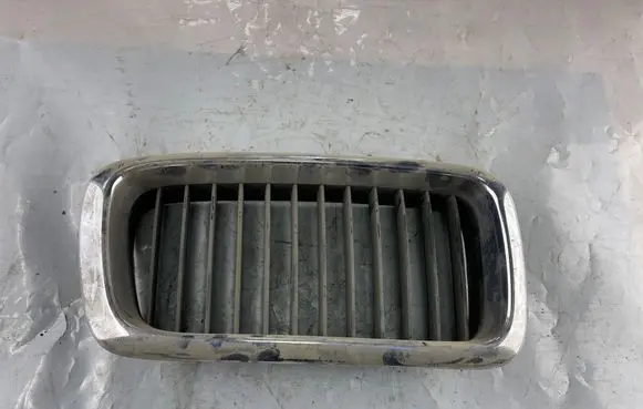 BMW 7 E38 Front grill 51138125812