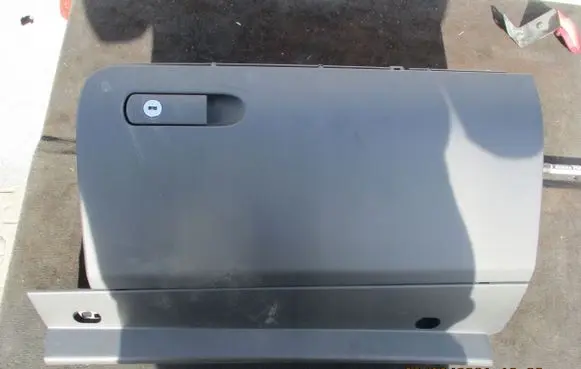 Volkswagen Touareg I Glove box set VW7P1857097P