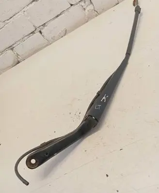 Volkswagen II LT Front wiper blade arm 4225