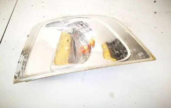 Volvo S40, V40 Front indicator light 30621831 30621833