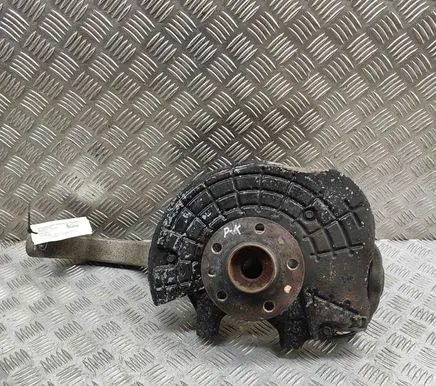 Front wheel hub