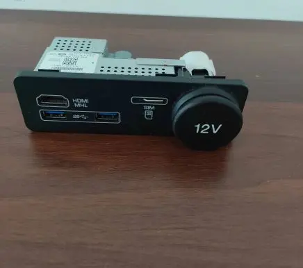 Jaguar XJ X351 USB socket connector FW9319E110AC