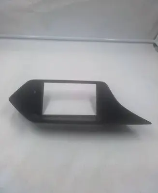 Radio/GPS head unit trim