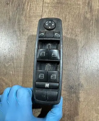 Mercedes-Benz ML W164 Electric window control switch A2518300090 03728350