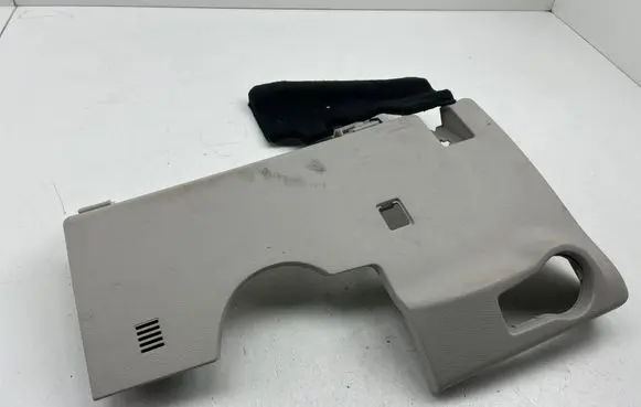 Chrysler Pacifica Dashboard lower bottom trim panel 6AL72PD2AD 6436490