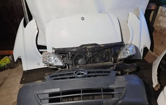 Mercedes-Benz Vito Viano W639 Front piece kit 