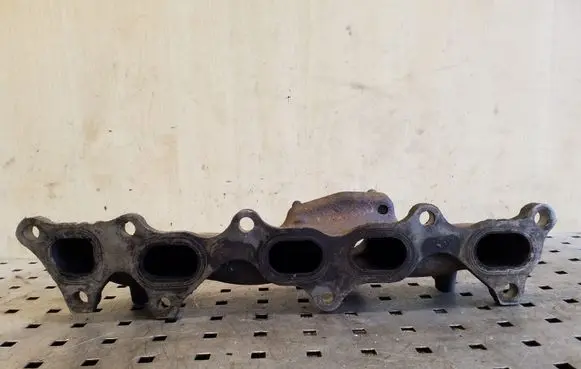 Honda CR-V Exhaust manifold