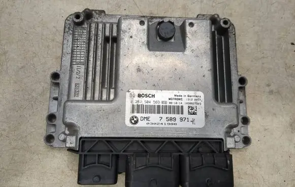 Mini One - Cooper Coupe R56 Engine control unit/module 0261S04563 030241988 7589971