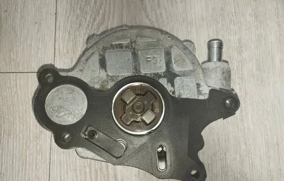 Audi A6 S6 C7 4G Vacuum pump 03L145100F T233917 837690