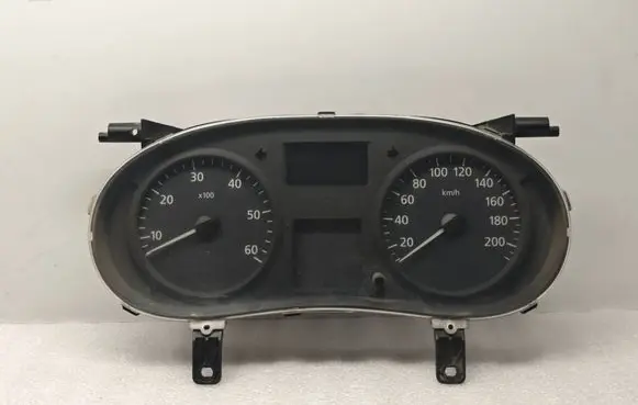 Opel Vivaro Speedometer (instrument cluster) P8200390132