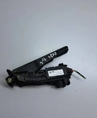 Volkswagen PASSAT B6 Accelerator throttle pedal 1K1721503L 6PV00860000