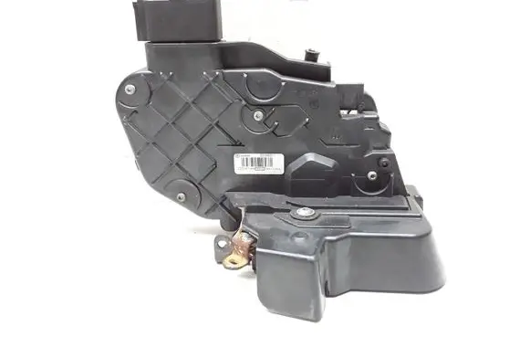 Volvo XC60 Front door lock 30799311