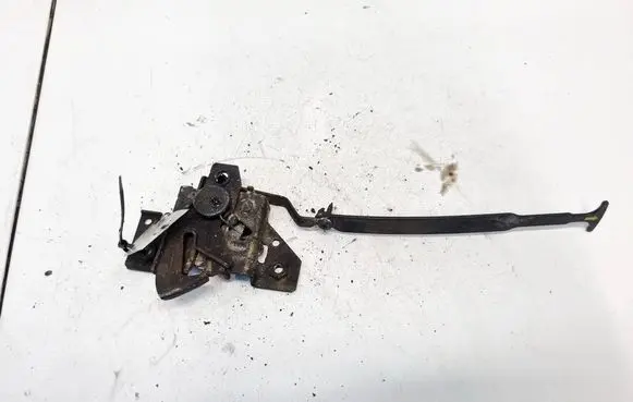 Engine bonnet/hood lock/catch
