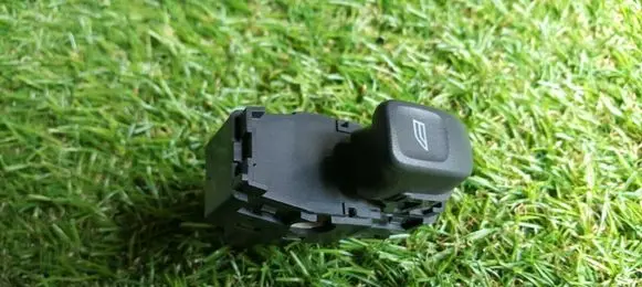 Volvo S80 Electric window control switch 9472275