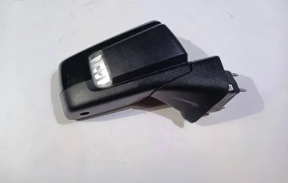 Chevrolet Silverado Front door electric wing mirror 84575386