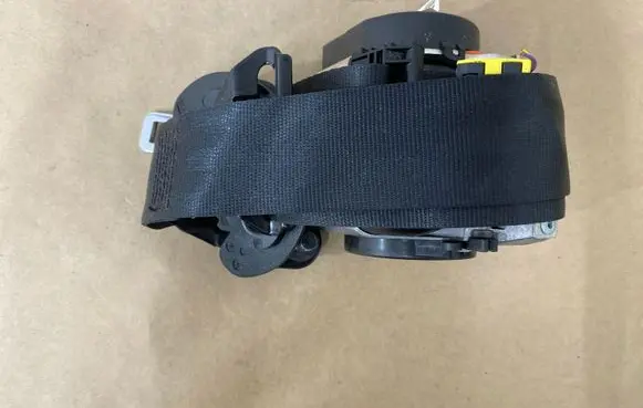 Land Rover Range Rover Evoque L538 Front seatbelt BJ32611B09CD 008L000 620198200
