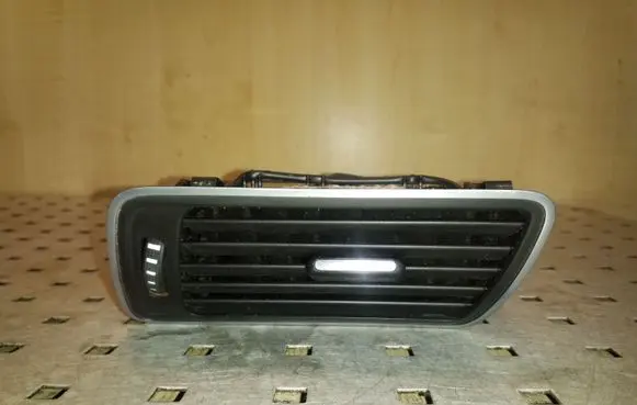Volkswagen PASSAT B7 Dashboard side air vent grill/cover trim 3AC819701A