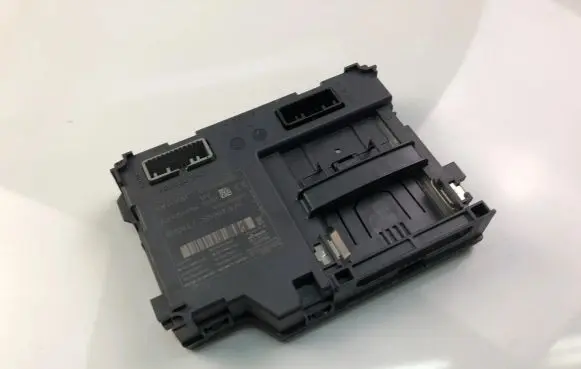 Renault Clio IV Other control units/modules 285901547R