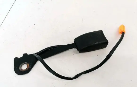 Mazda 2 Front seatbelt buckle