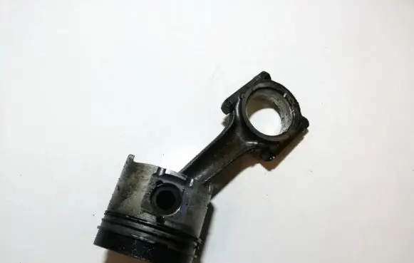 Peugeot 206 Piston with connecting rod