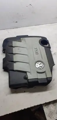 Volkswagen PASSAT B6 Engine cover (trim) 03L103925am