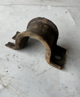 Toyota Land Cruiser (J120) Sway bar bush bracket, front 