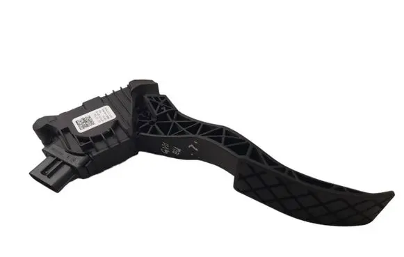 Volkswagen Golf VII Accelerator throttle pedal 5Q1721503F 6PV01062100