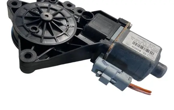 Hyundai ix20 Front door window regulator motor 0130822580