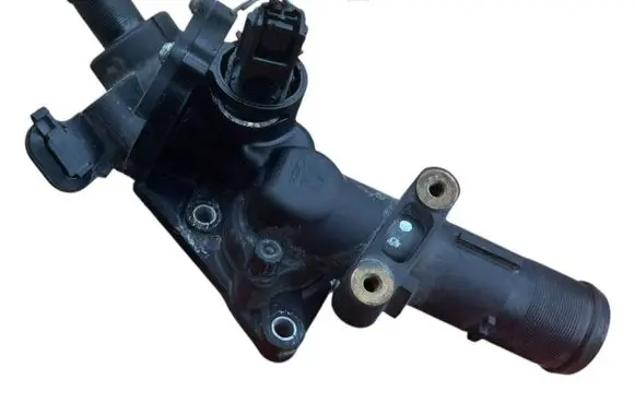 Mercedes-Benz A W176 Thermostat/thermostat housing 110602770R