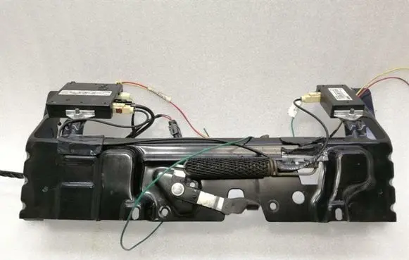 Chevrolet Corvette Tailgate/trunk/boot lock/catch/latch 10302713