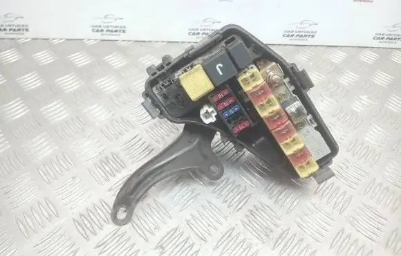 Volvo S70 V70 V70 XC Fuse module 9128576