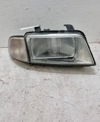 Audi A4 S4 B5 8D Headlight/headlamp