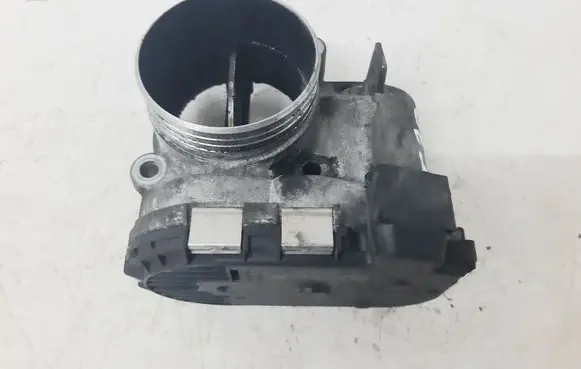Volvo V70 Throttle valve 8692720