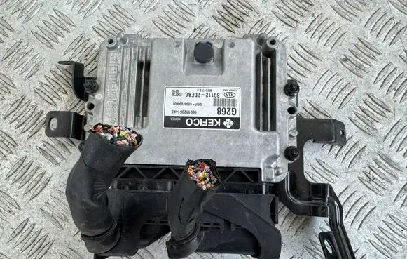 KIA Carens III Engine control unit/module ECU 39112-2BFA8