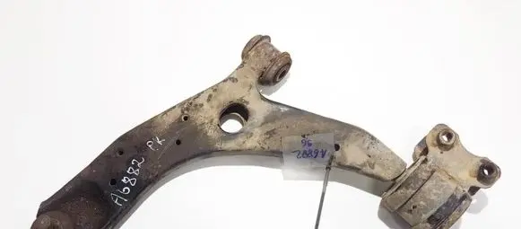 Mazda 5 Front lower control arm/wishbone l121152082