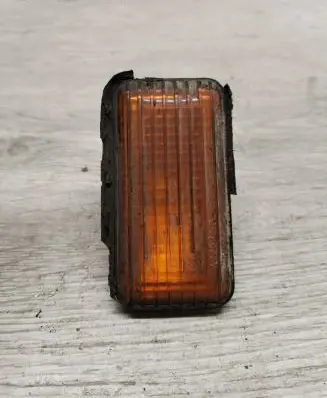 Volkswagen PASSAT B3 Front fender indicator light 357949117