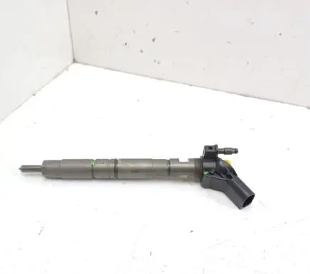 Audi A5 8T 8F Fuel injector 0445116023