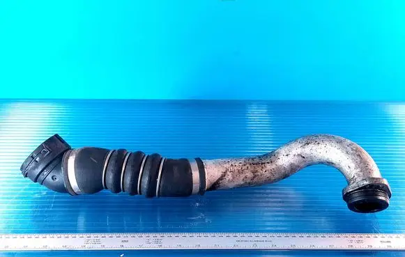BMW 5 E60 E61 Intercooler hose/pipe 779008902 11884410GE