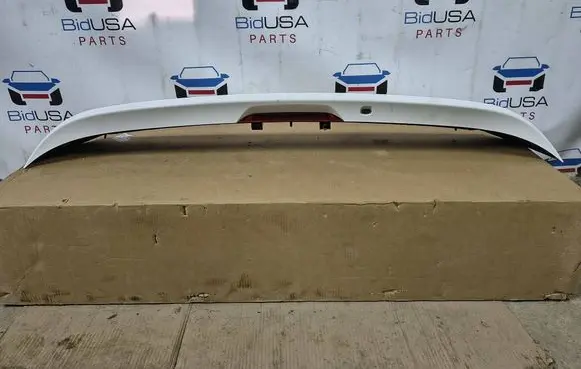 Chrysler Pacifica Tailgate/trunk spoiler 05182674ae