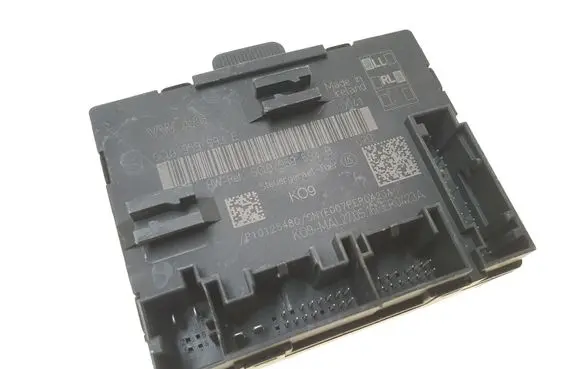 Audi A3 S3 8V Door control unit/module 5Q0959593B 5Q0959593E P10125480