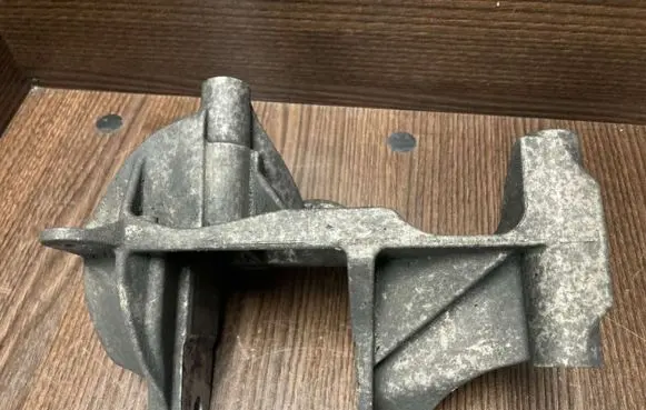 Volkswagen Transporter - Caravelle T5 Engine mounting bracket 070199343B