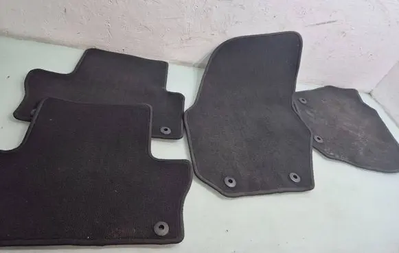 Volvo XC60 Car floor mat set 