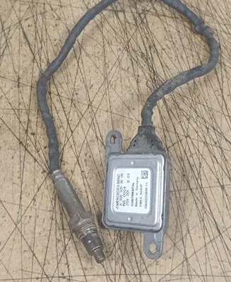 Mercedes-Benz E C207 W207 Lambda probe sensor A0009053606