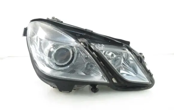 Mercedes-Benz E W212 Headlight/headlamp 2128202061