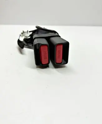 Renault Kadjar Middle seatbelt buckle (rear) 