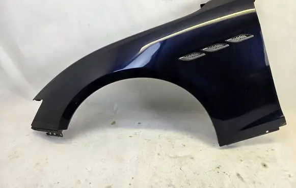 Maserati Ghibli Fender 